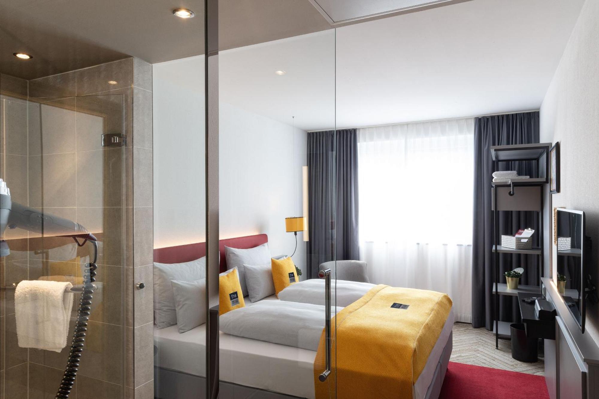 - The Niu, Franz By Ihg Wenen